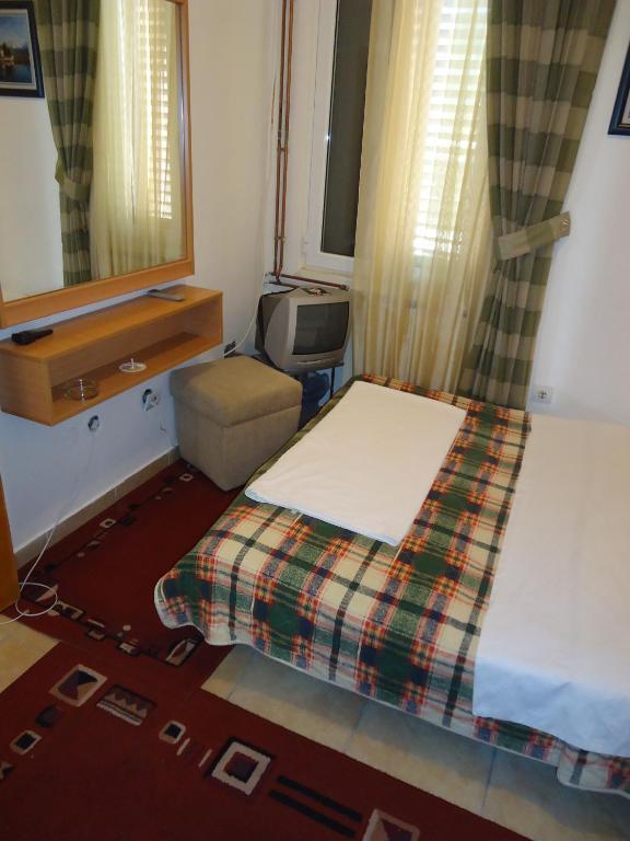 Hotel Pelikan Virpazar Habitación foto